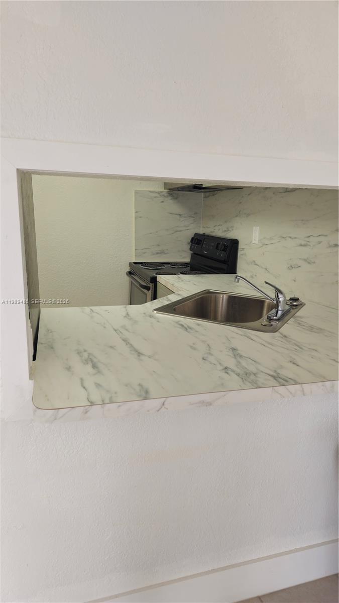 4550 NW 9th St #505E, Miami FL 33126