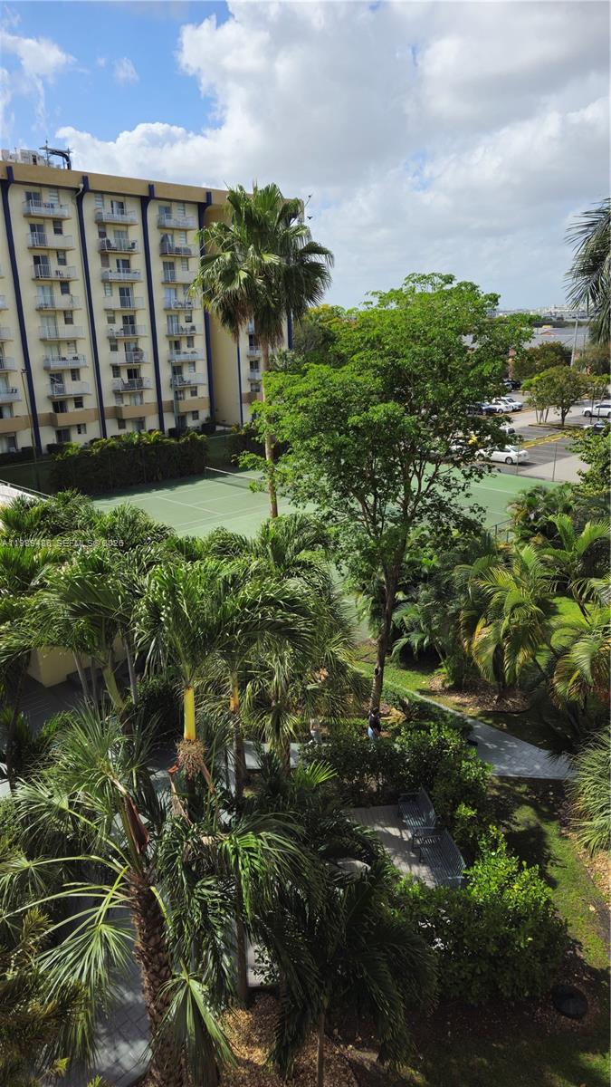 4550 NW 9th St #505E, Miami FL 33126