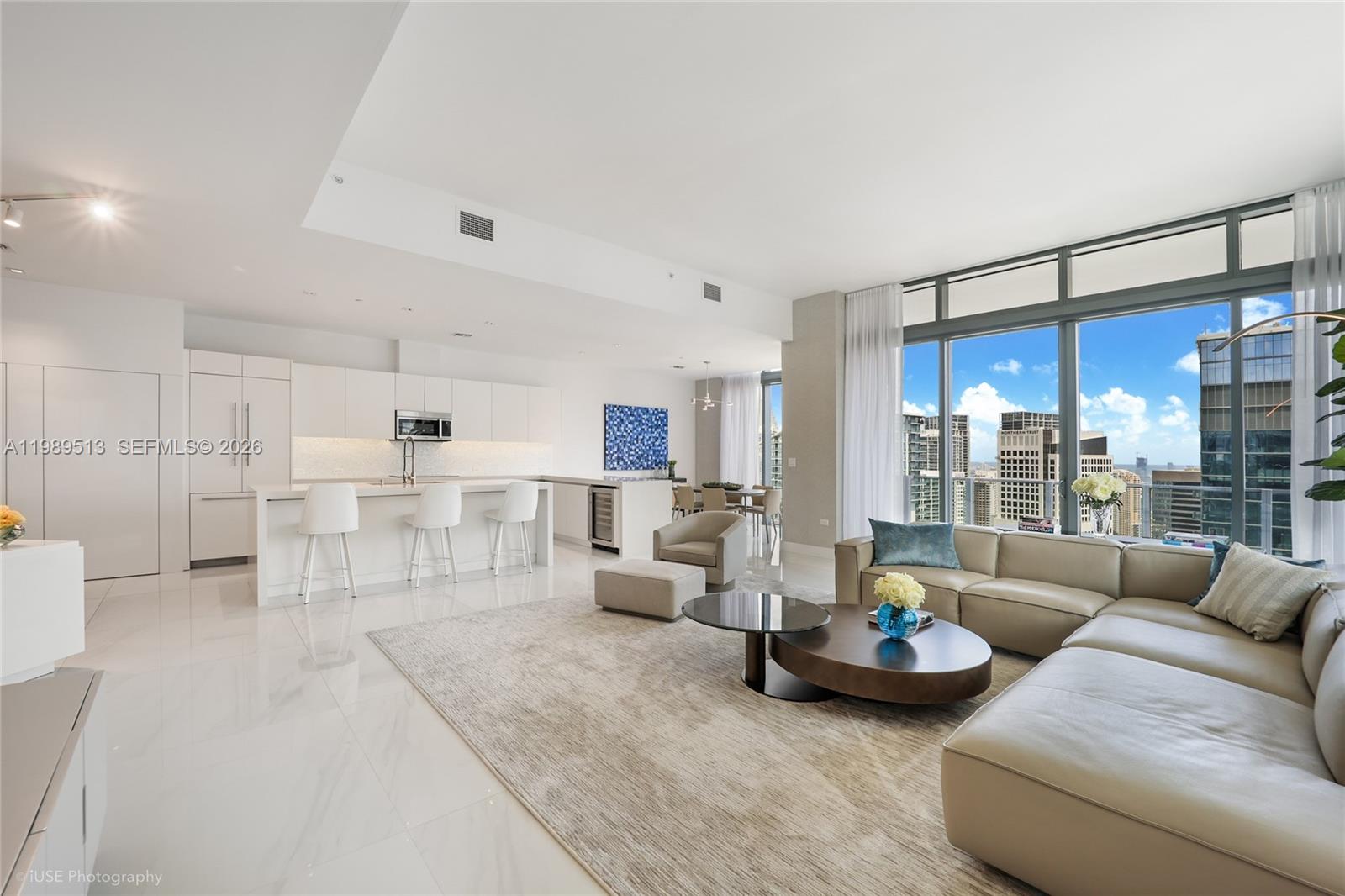 88 SW 7th St #4101, Miami FL 33130