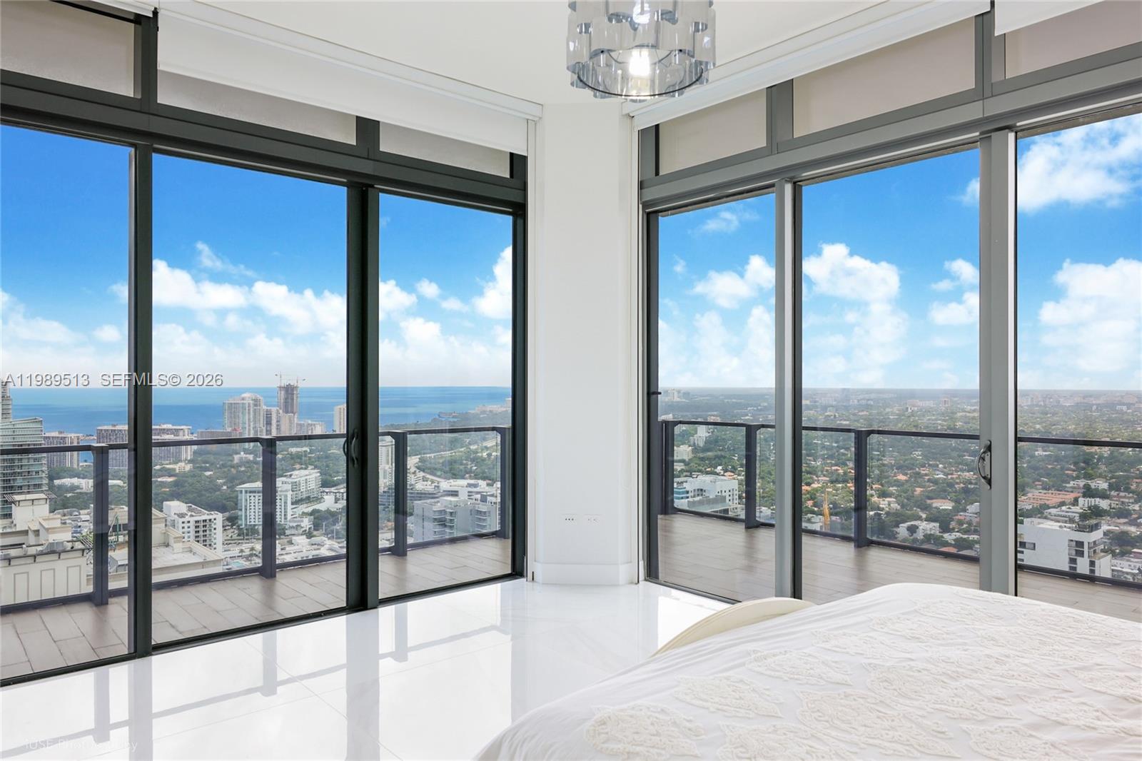 88 SW 7th St #4101, Miami FL 33130