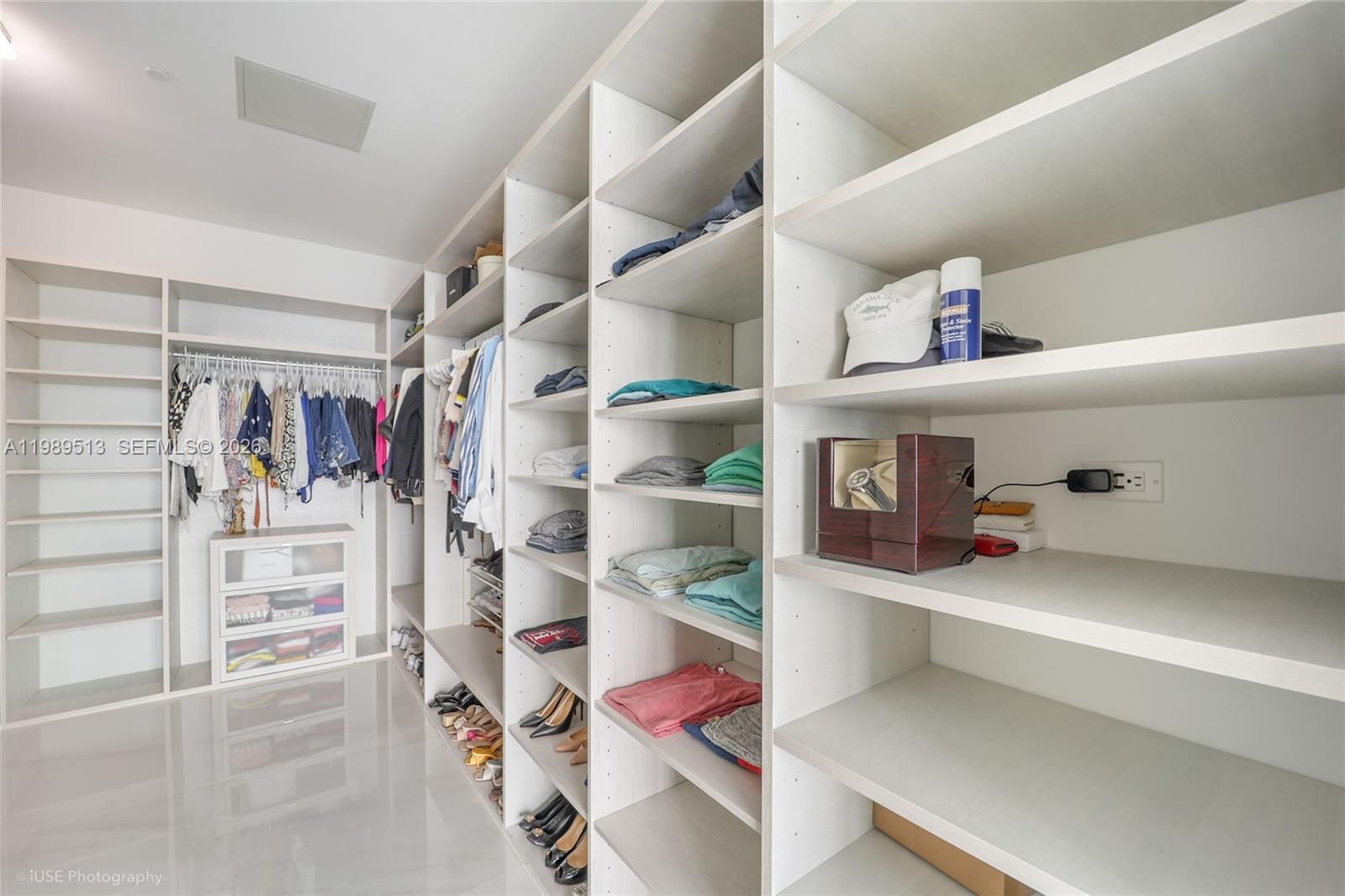 88 SW 7th St #4101, Miami FL 33130