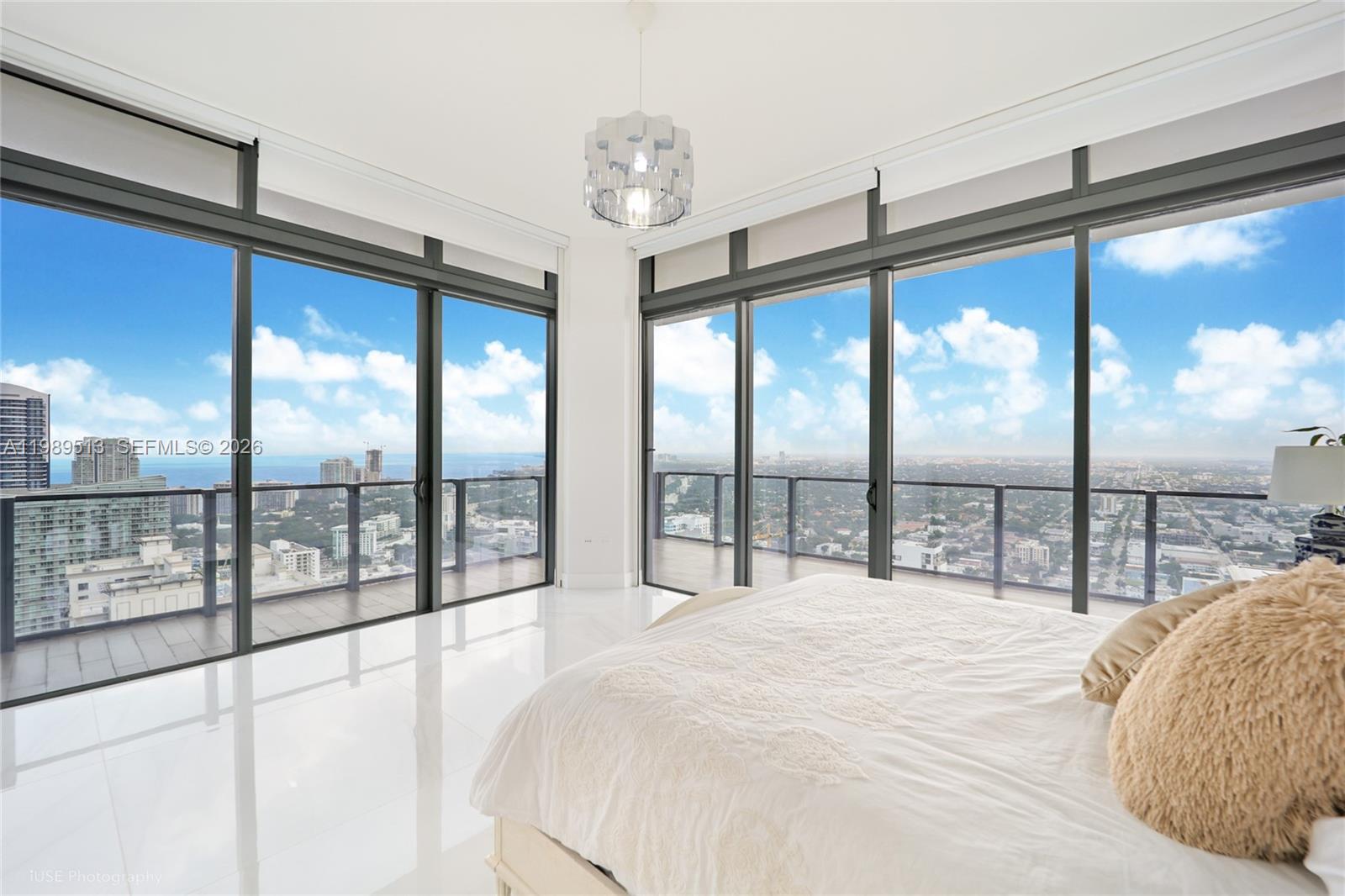 88 SW 7th St #4101, Miami FL 33130