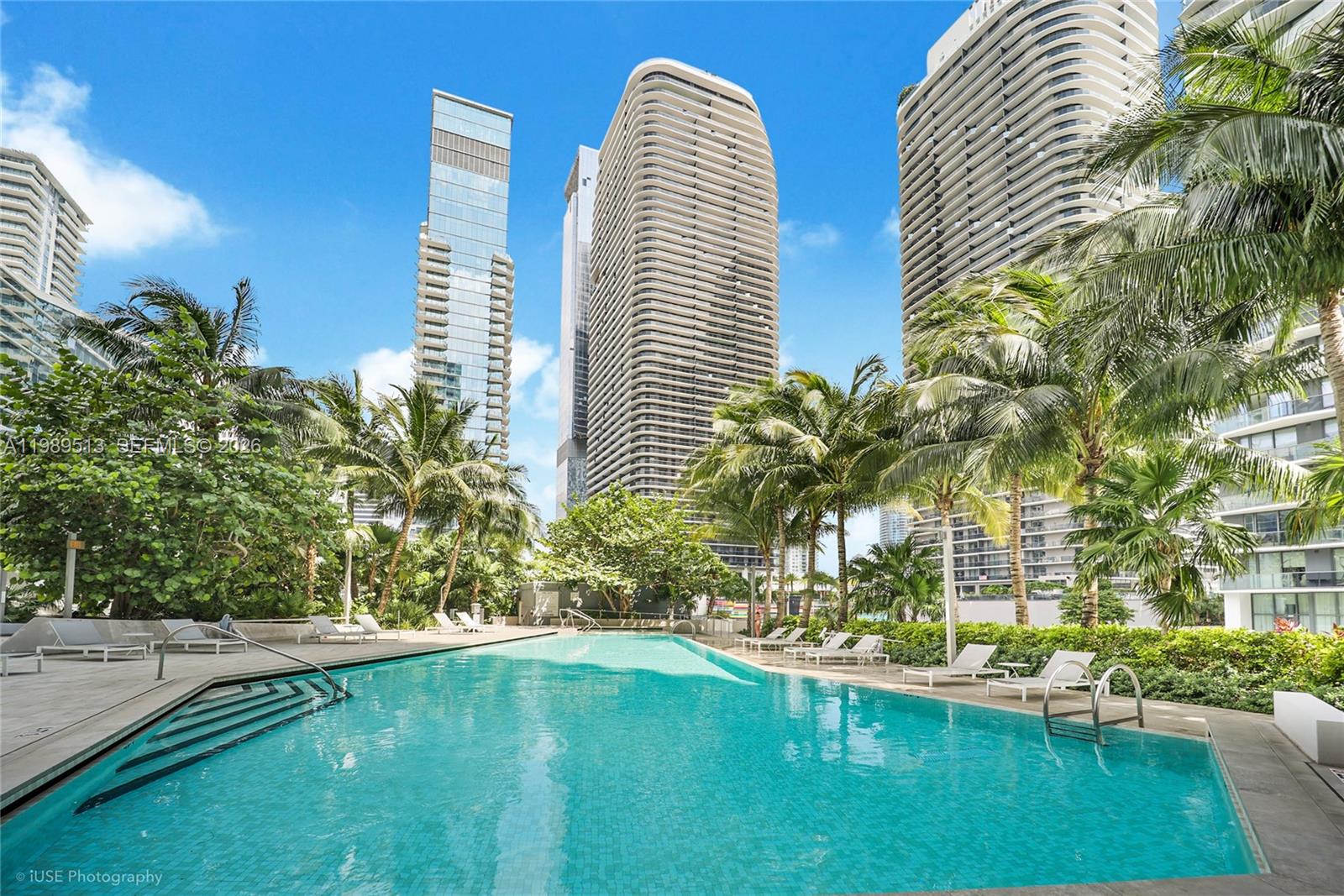 88 SW 7th St #4101, Miami FL 33130