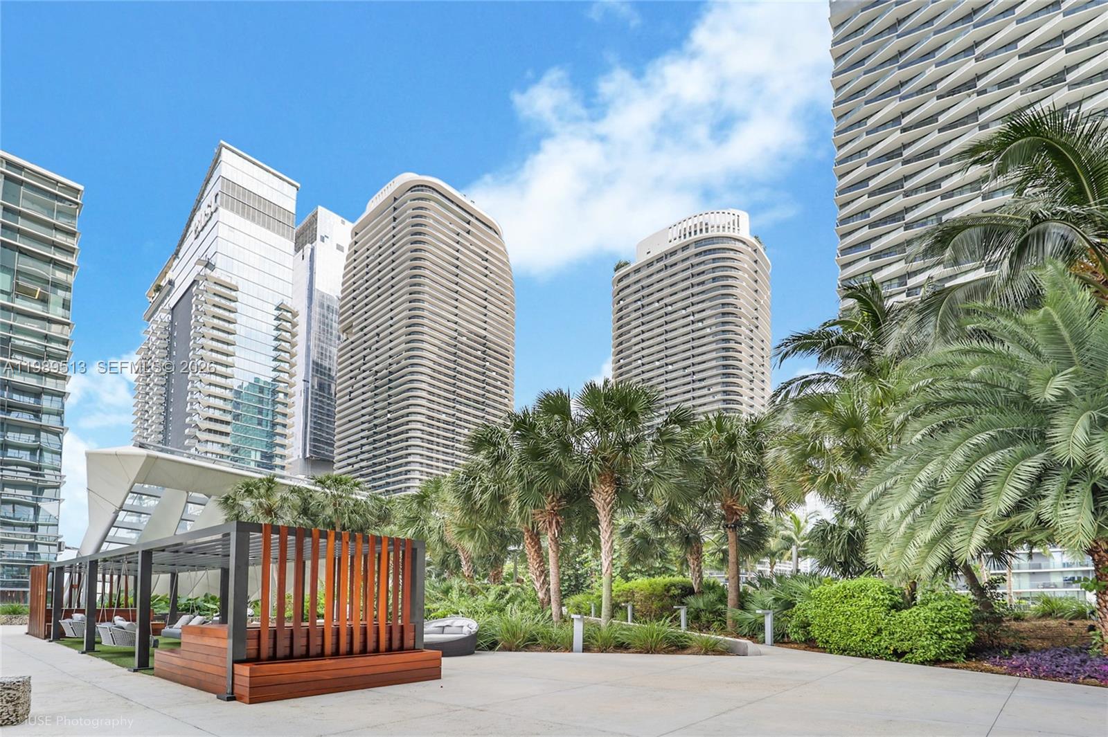 88 SW 7th St #4101, Miami FL 33130