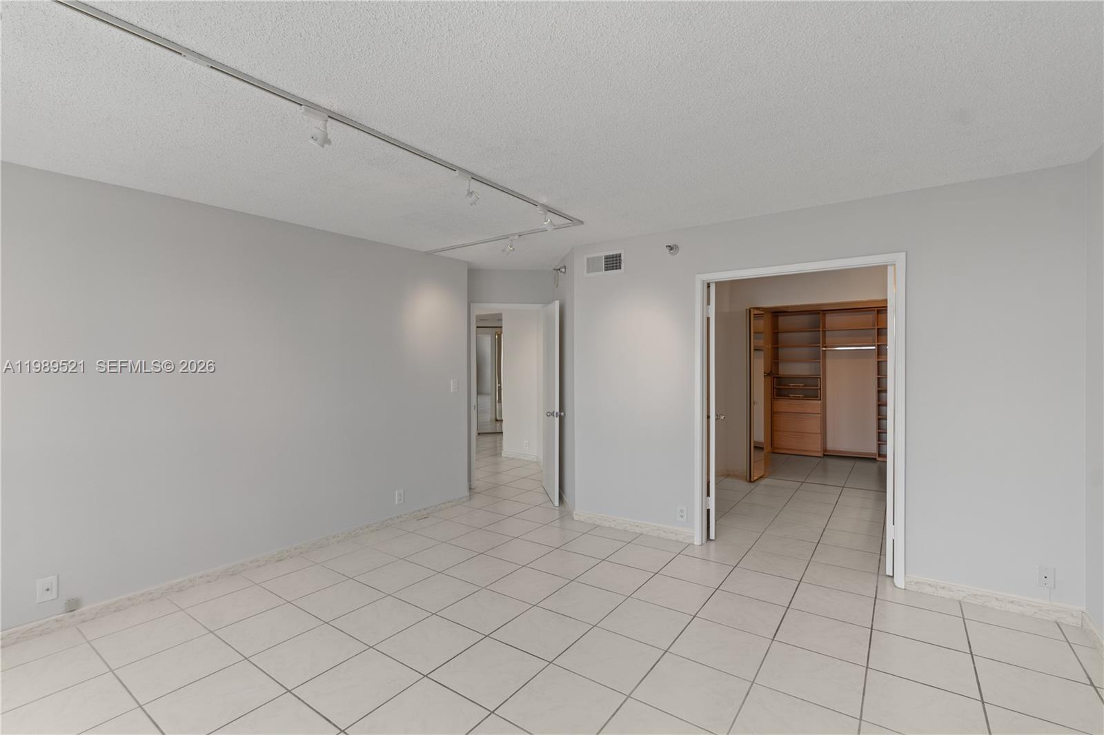 19101 NE 36th Ct #2405, Aventura FL 33180