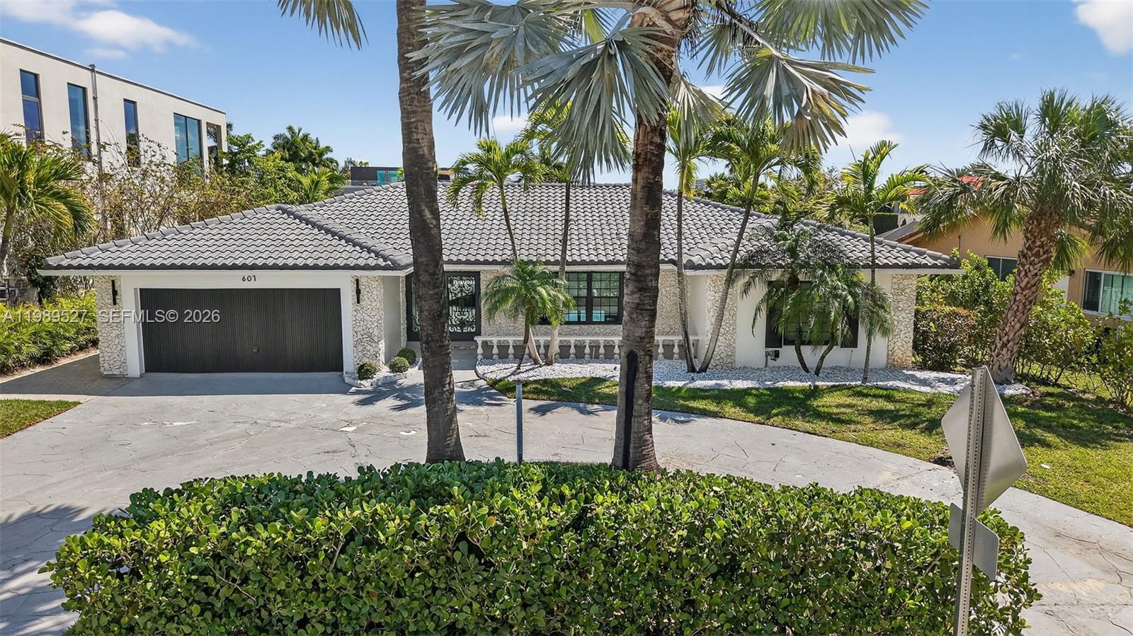 607 Layne Blvd, Hallandale Beach FL 33009
