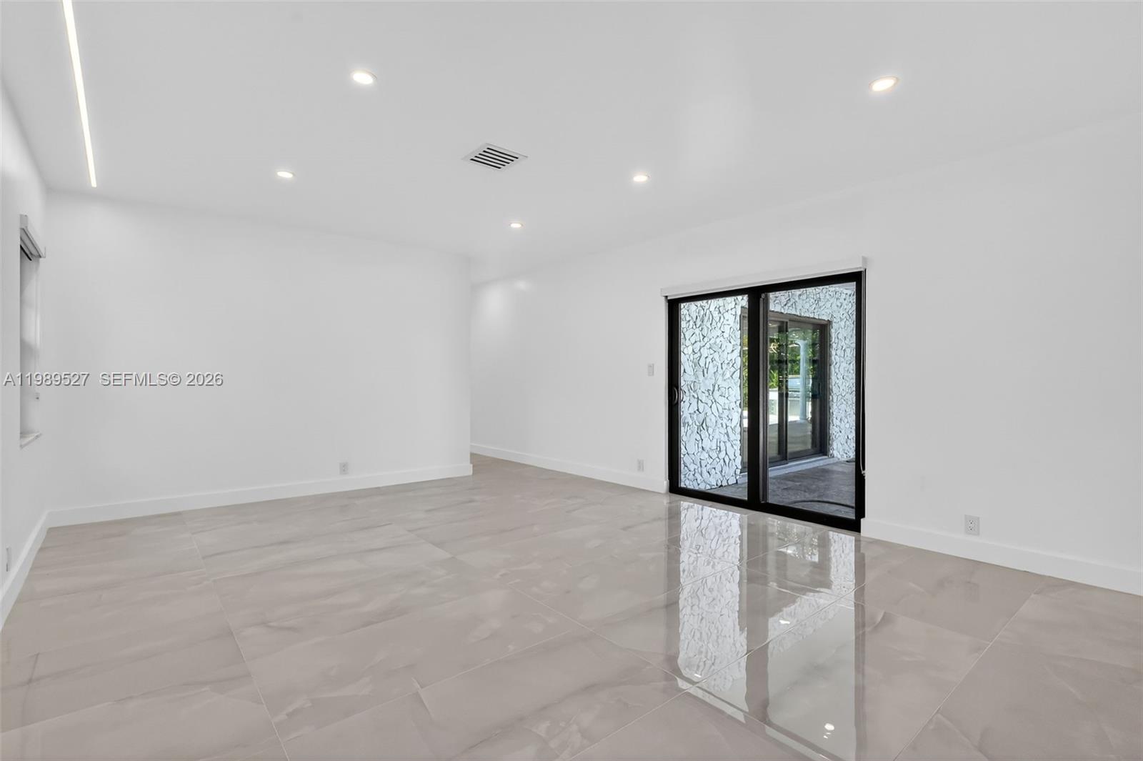 607 Layne Blvd, Hallandale Beach FL 33009