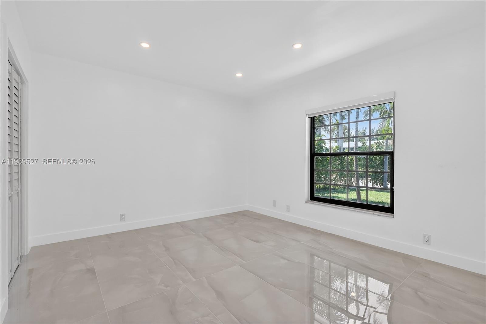 607 Layne Blvd, Hallandale Beach FL 33009