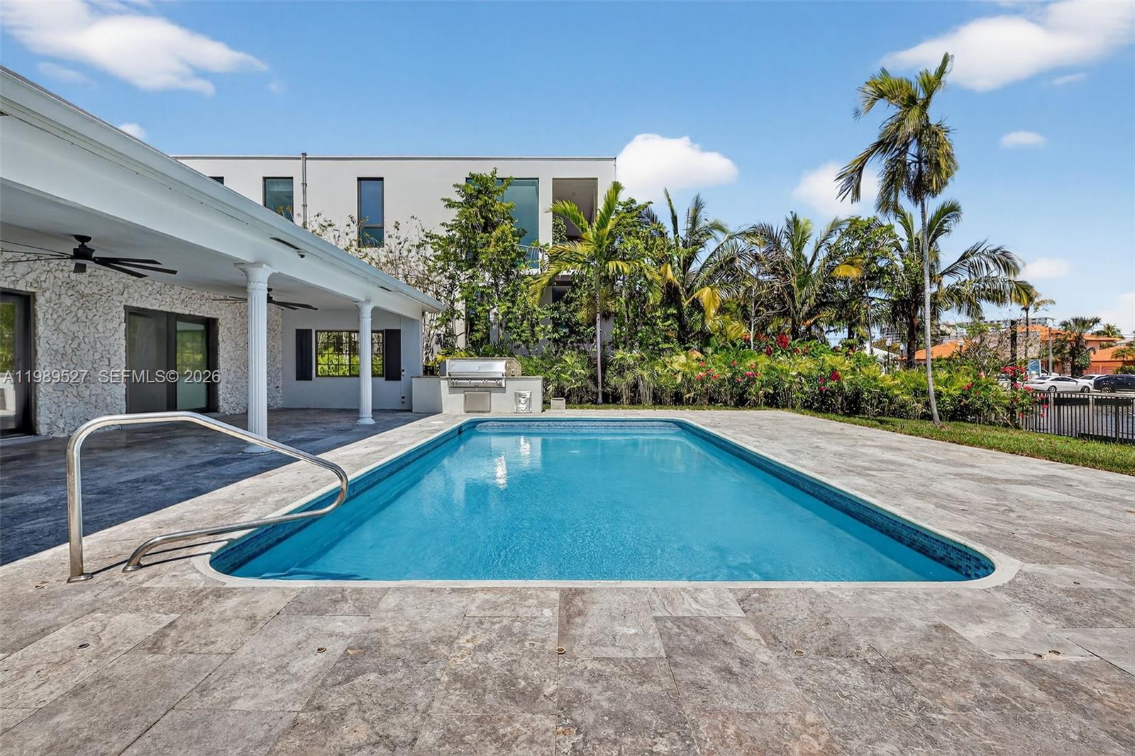 607 Layne Blvd, Hallandale Beach FL 33009