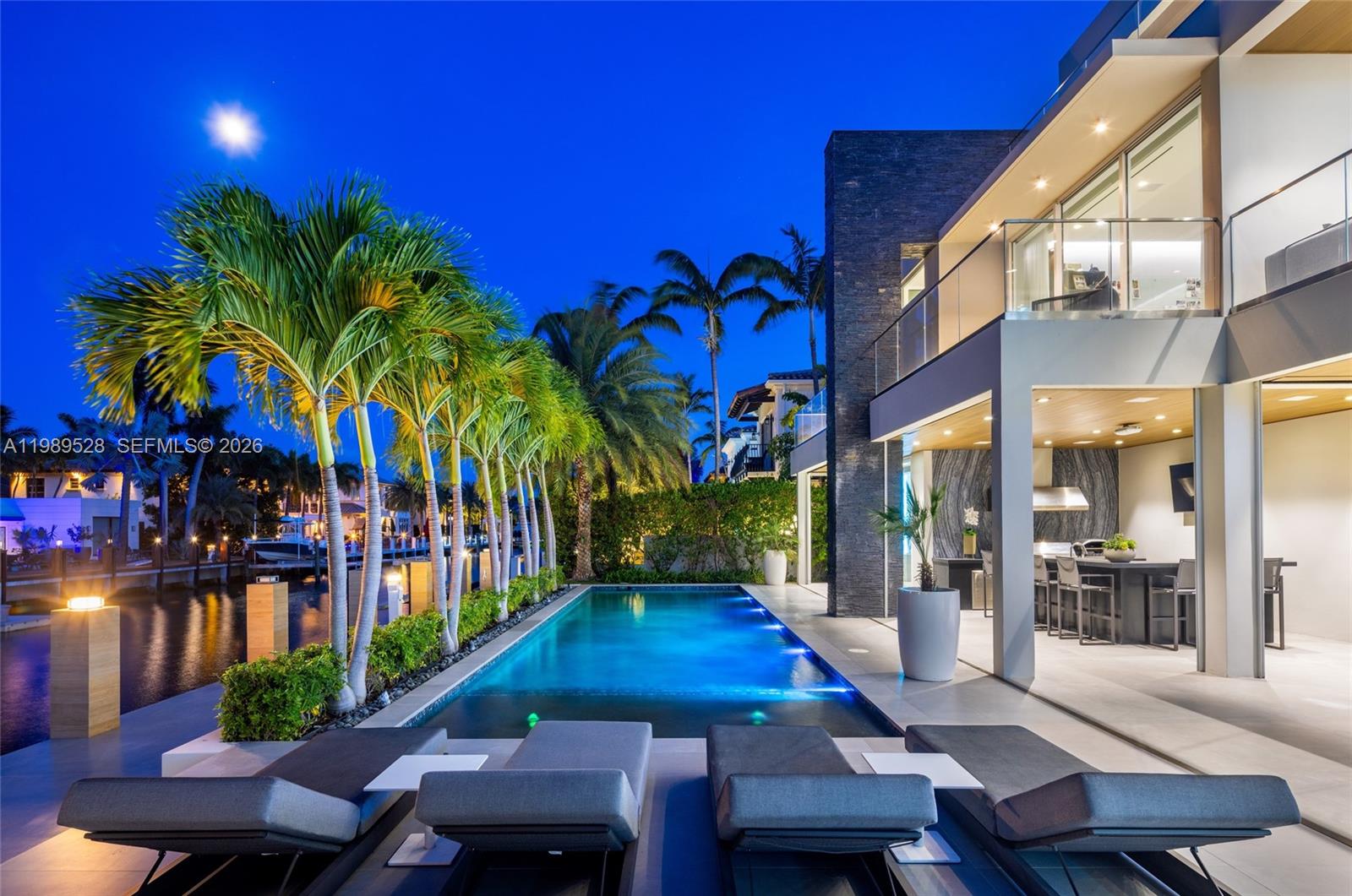 650 Royal Plaza Dr, Fort Lauderdale FL 33301
