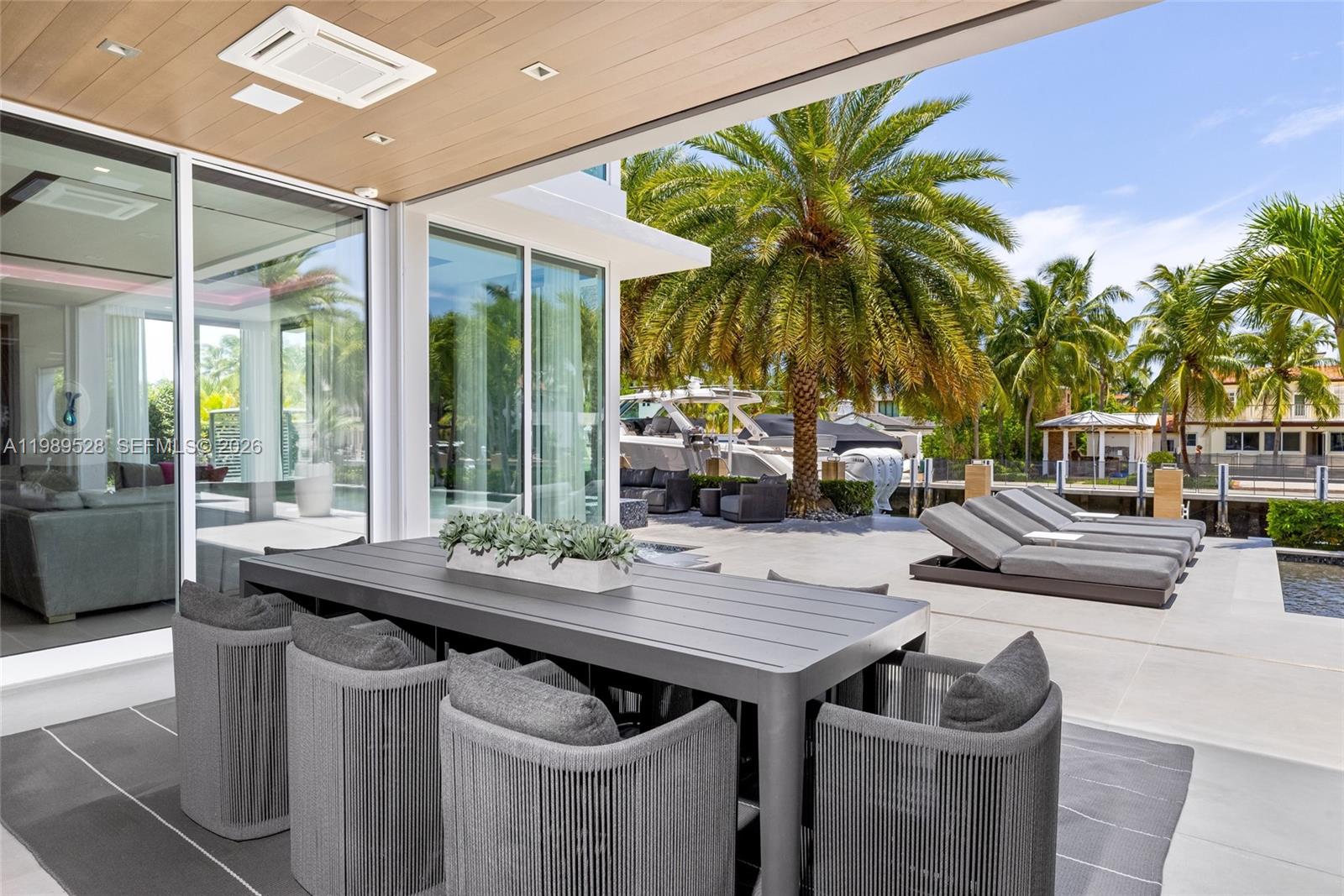 650 Royal Plaza Dr, Fort Lauderdale FL 33301