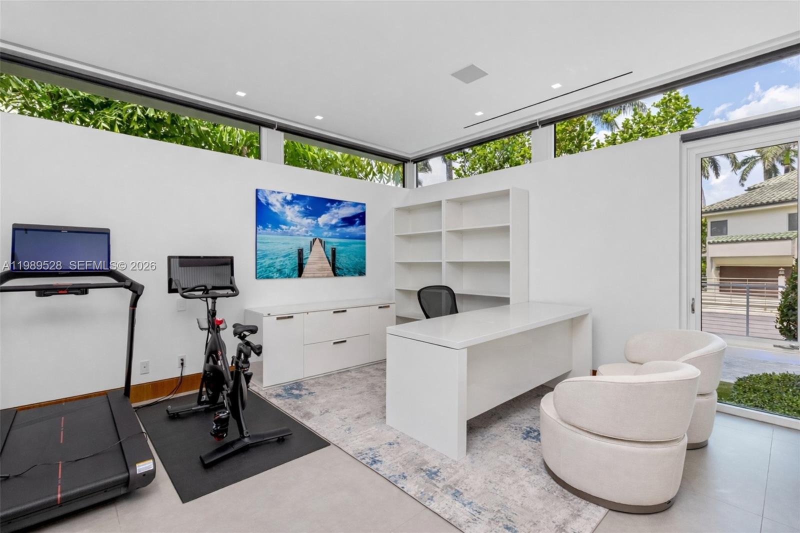 650 Royal Plaza Dr, Fort Lauderdale FL 33301