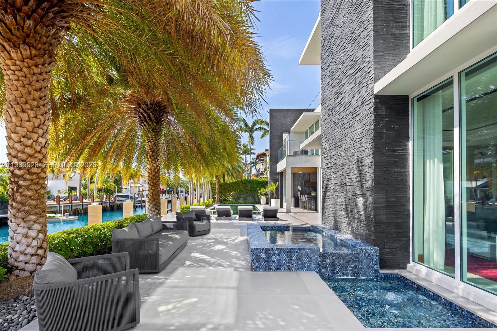 650 Royal Plaza Dr, Fort Lauderdale FL 33301