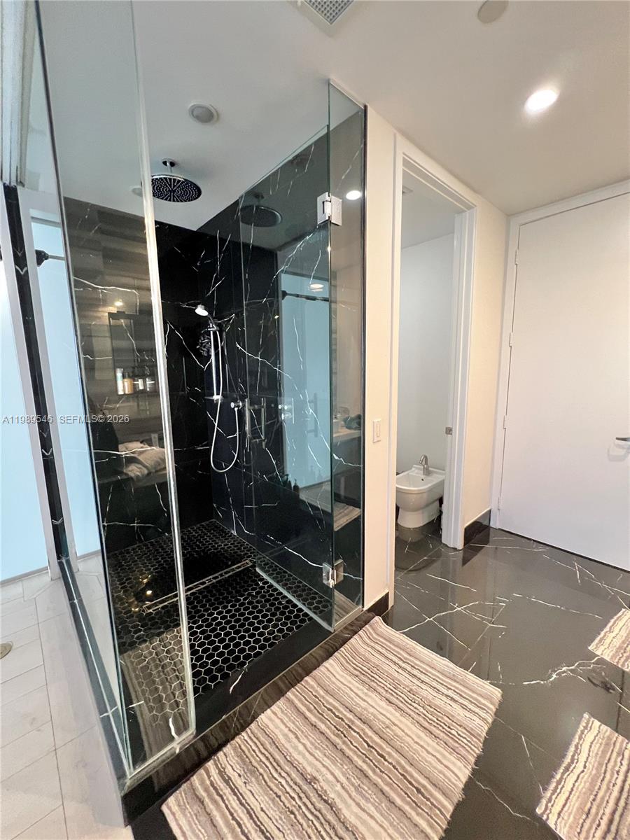 1100 Biscayne Blvd #5804, Miami FL 33132