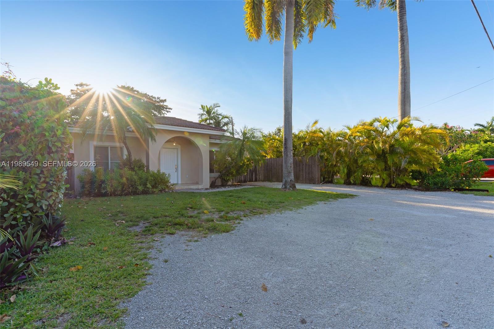 7048 SW 83rd Ct, Miami FL 33143