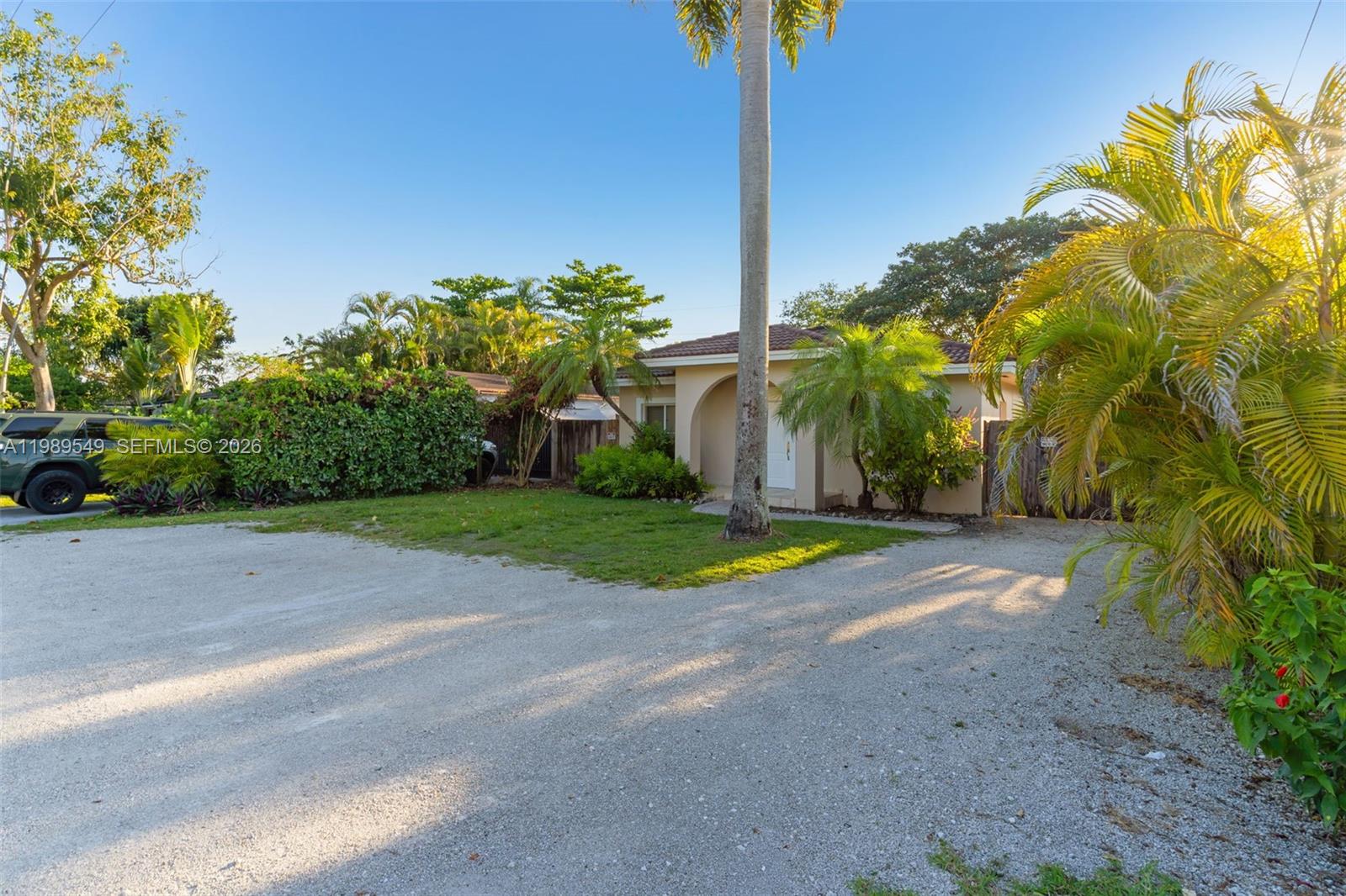 7048 SW 83rd Ct, Miami FL 33143