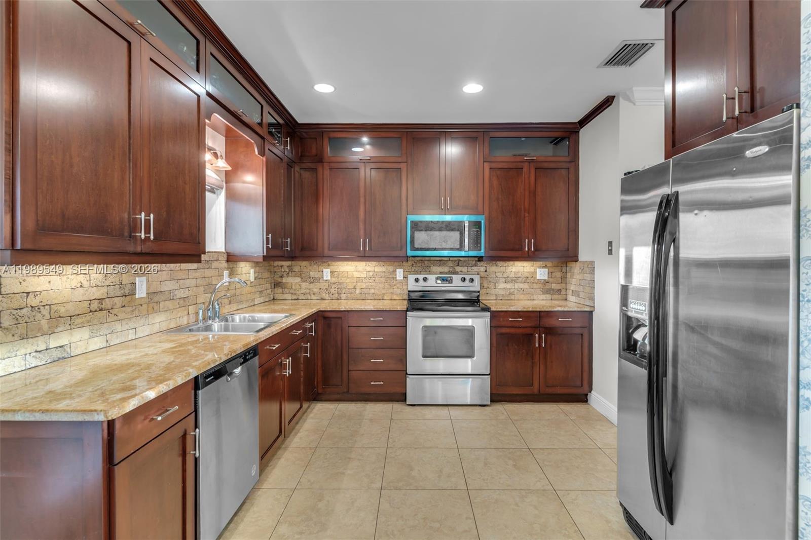7048 SW 83rd Ct, Miami FL 33143