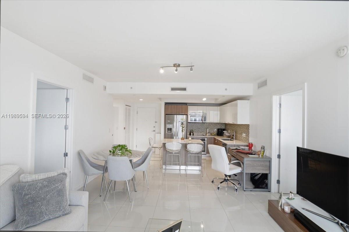 5300 Paseo Blvd #1803, Doral FL 33166