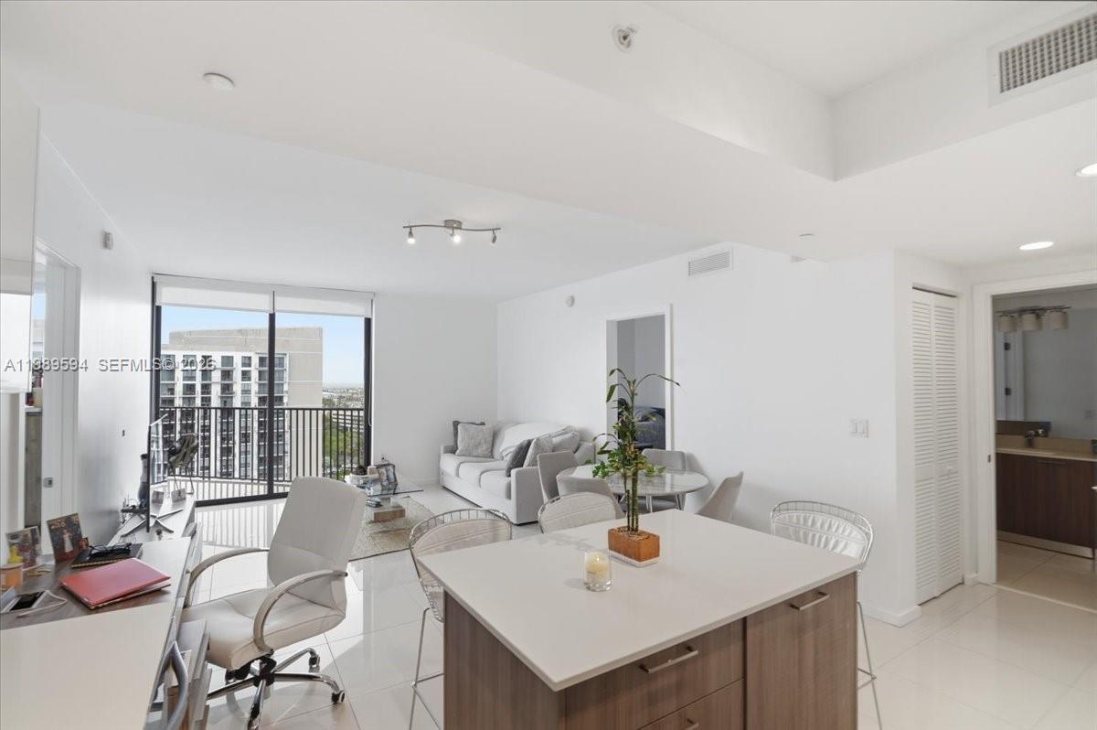 5300 Paseo Blvd #1803, Doral FL 33166