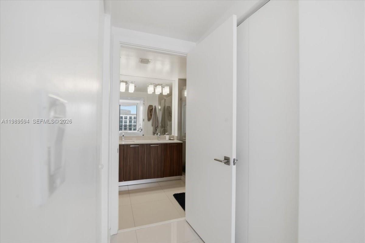 5300 Paseo Blvd #1803, Doral FL 33166