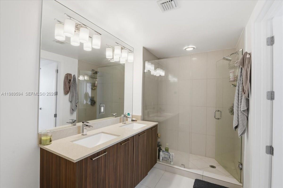 5300 Paseo Blvd #1803, Doral FL 33166
