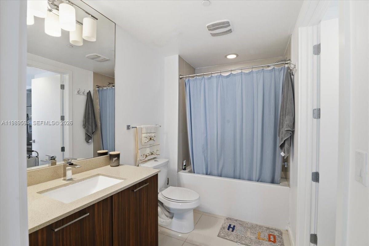 5300 Paseo Blvd #1803, Doral FL 33166