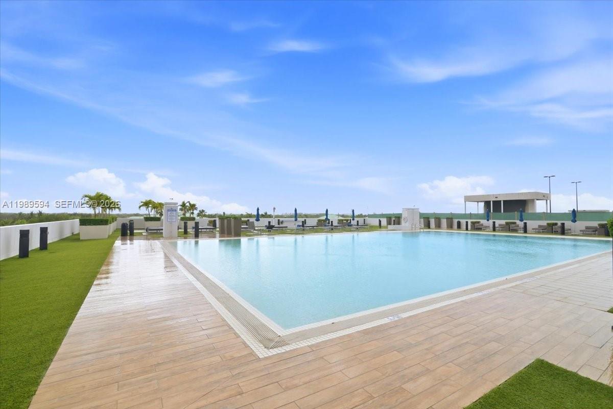 5300 Paseo Blvd #1803, Doral FL 33166