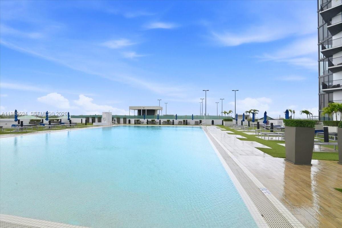 5300 Paseo Blvd #1803, Doral FL 33166