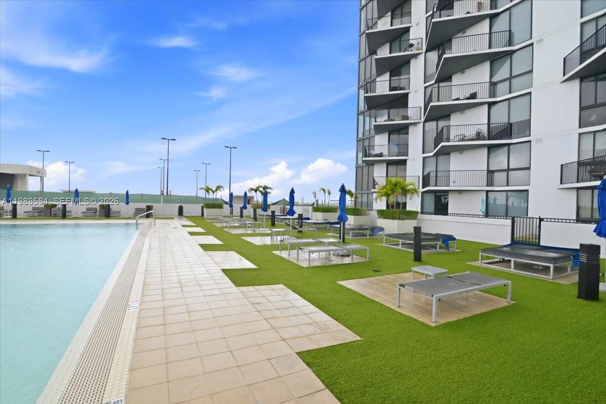 5300 Paseo Blvd #1803, Doral FL 33166