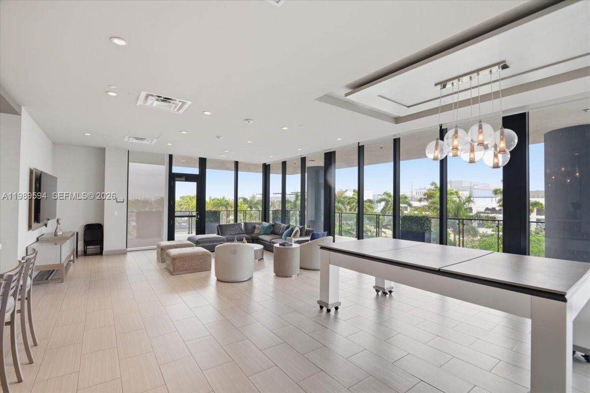 5300 Paseo Blvd #1803, Doral FL 33166