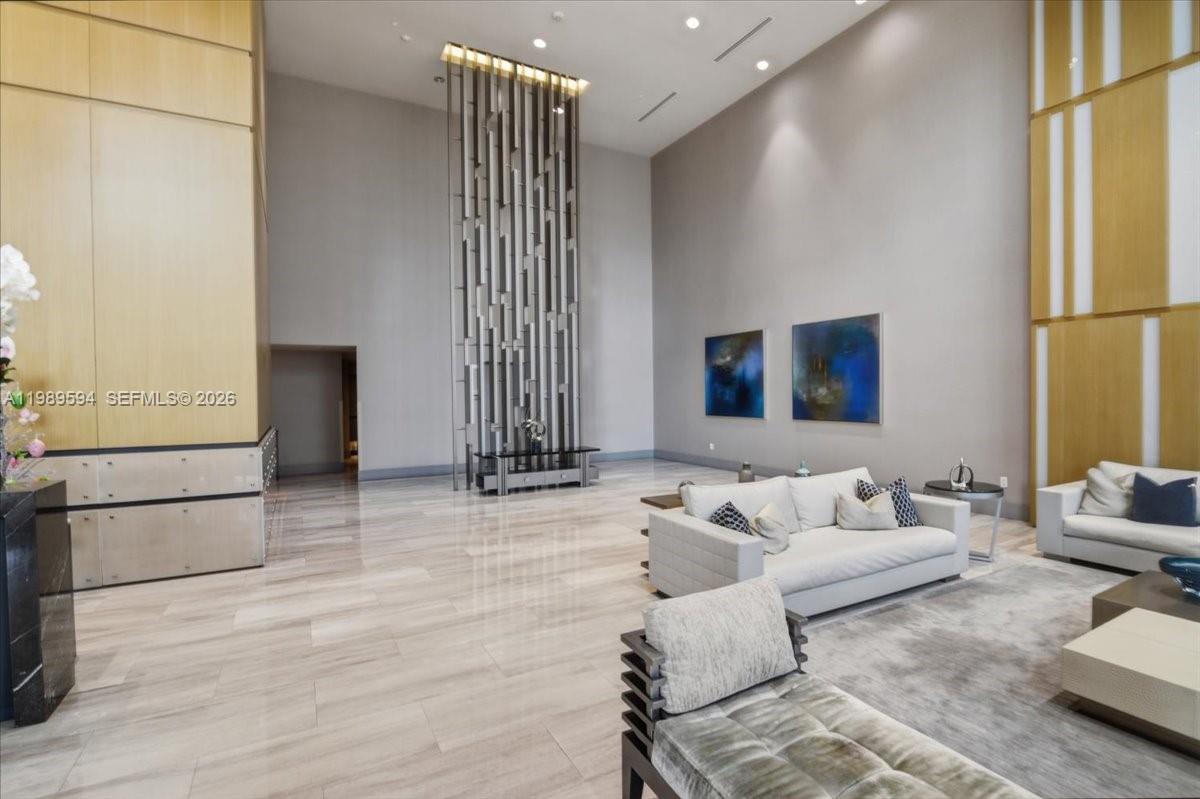 5300 Paseo Blvd #1803, Doral FL 33166