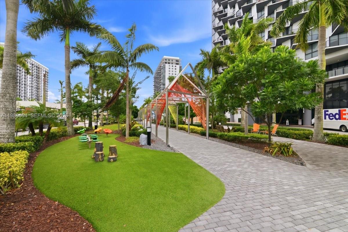 5300 Paseo Blvd #1803, Doral FL 33166