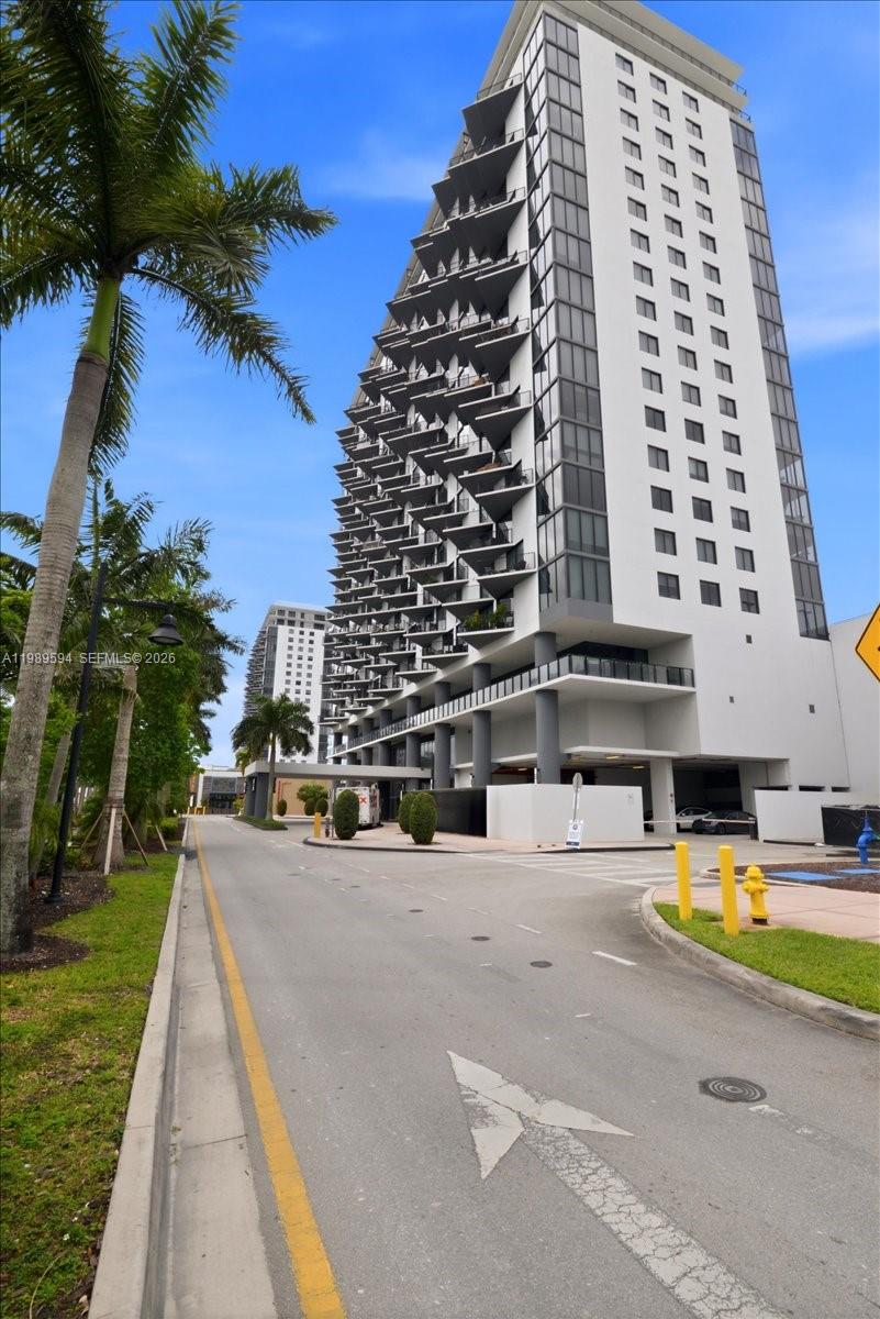 5300 Paseo Blvd #1803, Doral FL 33166