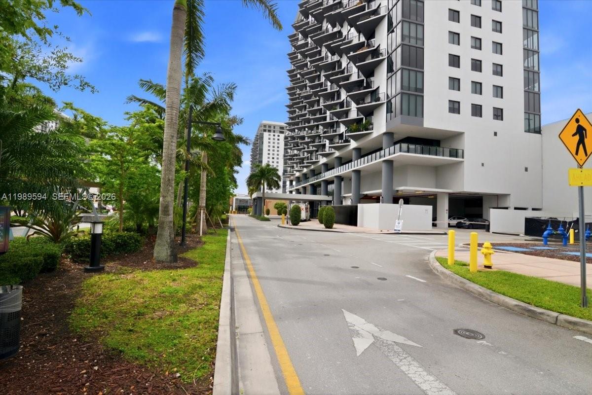 5300 Paseo Blvd #1803, Doral FL 33166