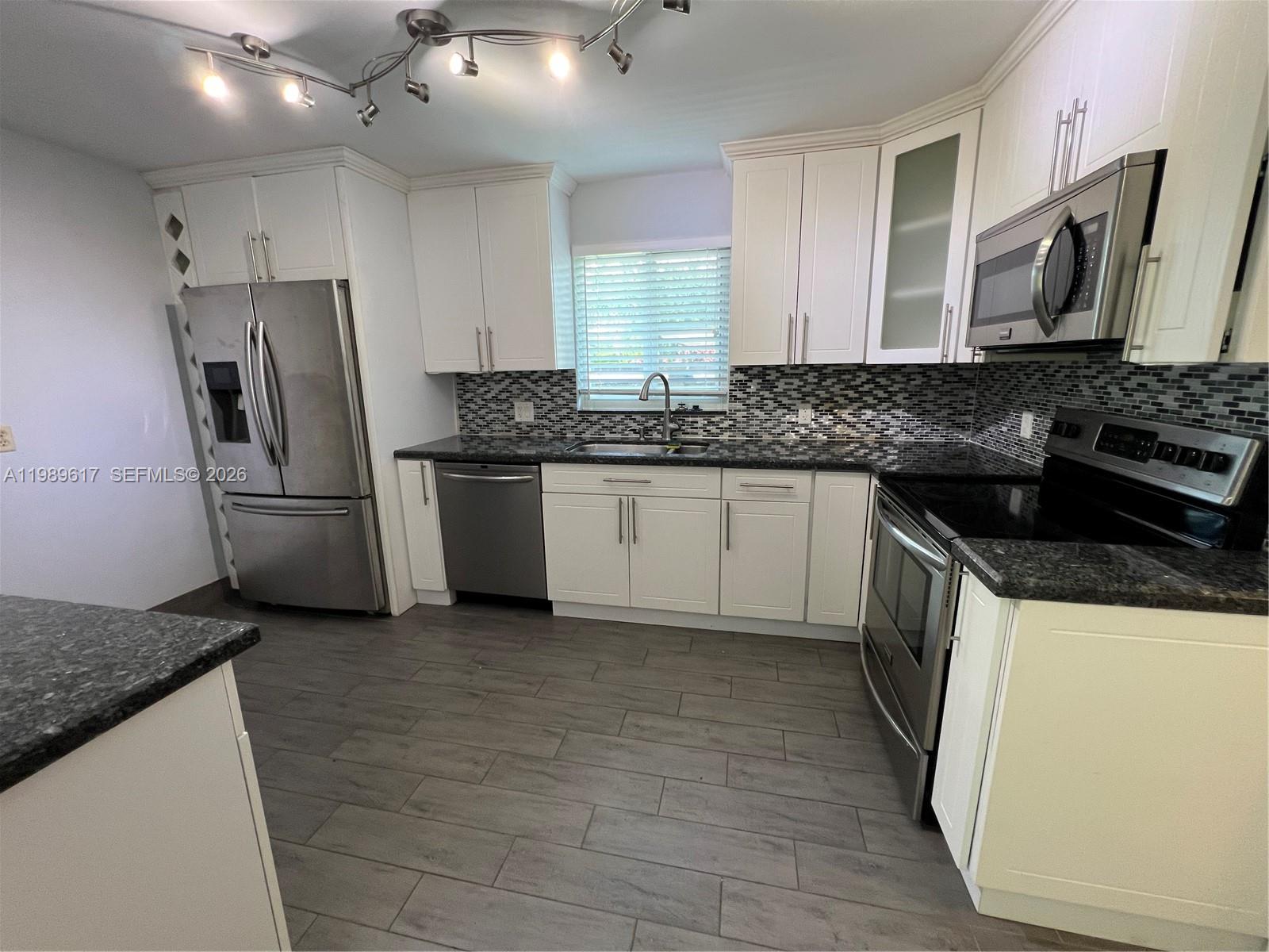 432 Palmetto Dr #0, Miami Springs FL 33166