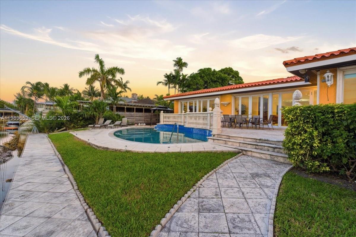 1249 Biscaya Dr, Surfside FL 33154