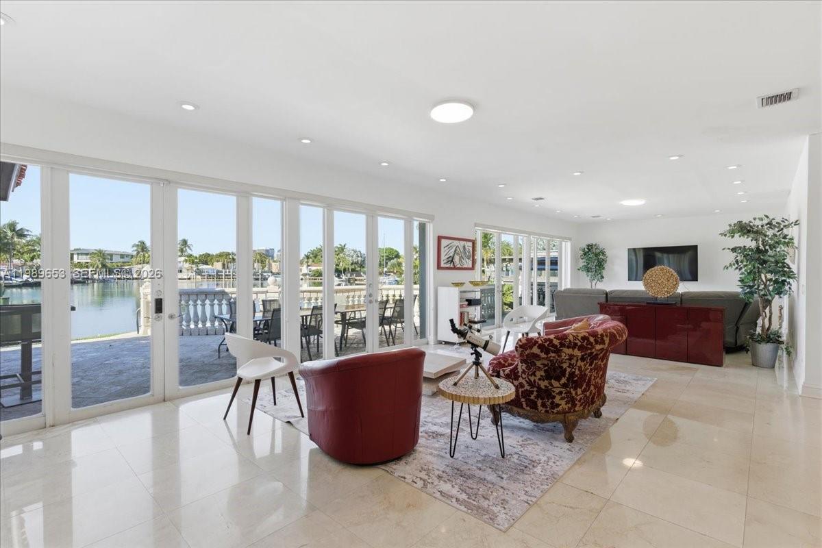 1249 Biscaya Dr, Surfside FL 33154
