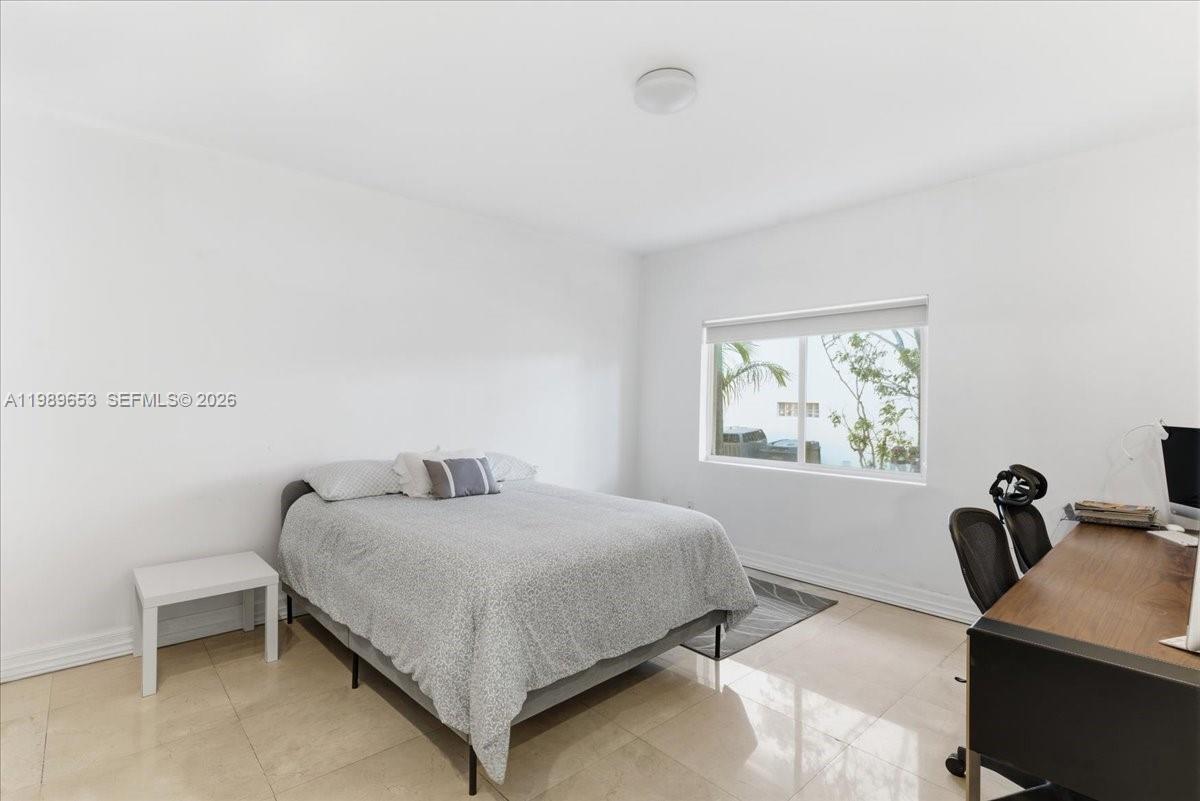 1249 Biscaya Dr, Surfside FL 33154