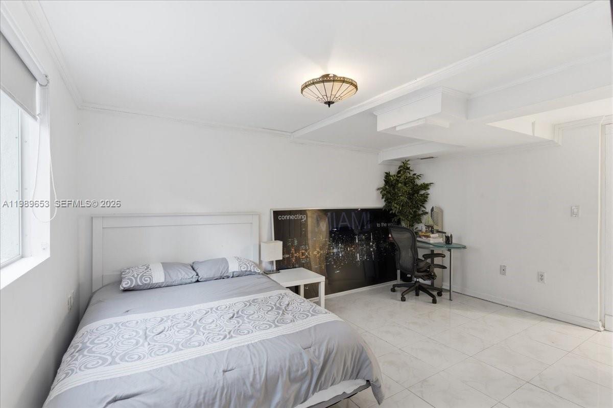 1249 Biscaya Dr, Surfside FL 33154