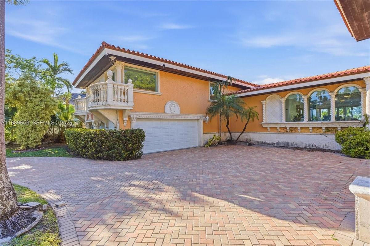 1249 Biscaya Dr, Surfside FL 33154