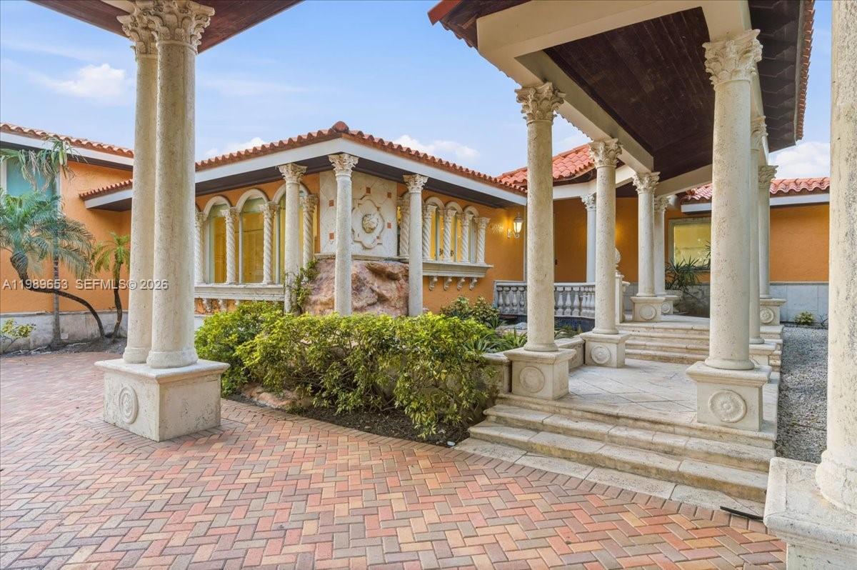1249 Biscaya Dr, Surfside FL 33154