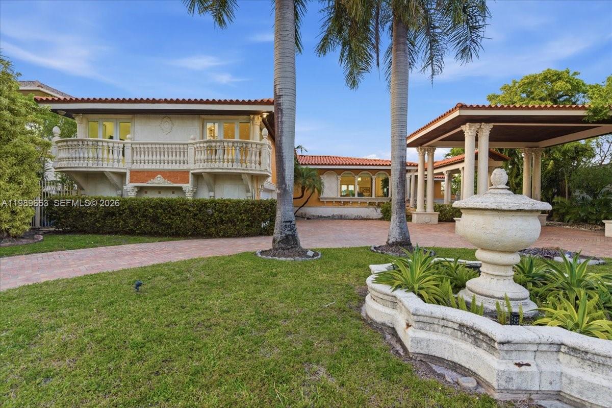 1249 Biscaya Dr, Surfside FL 33154