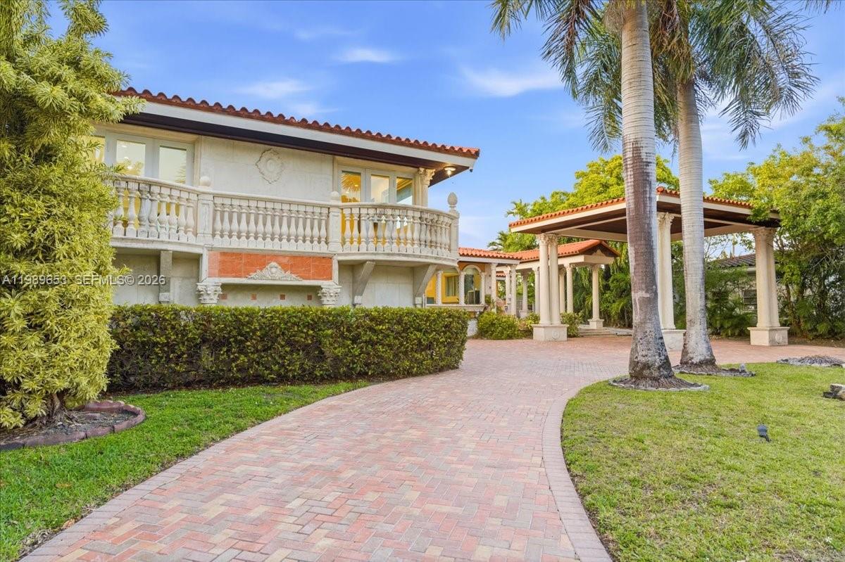 1249 Biscaya Dr, Surfside FL 33154