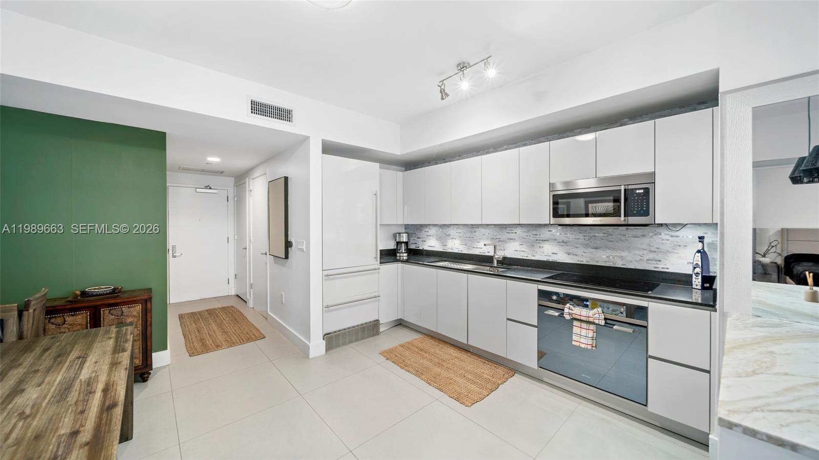 1010 Brickell Ave #2008, Miami FL 33131