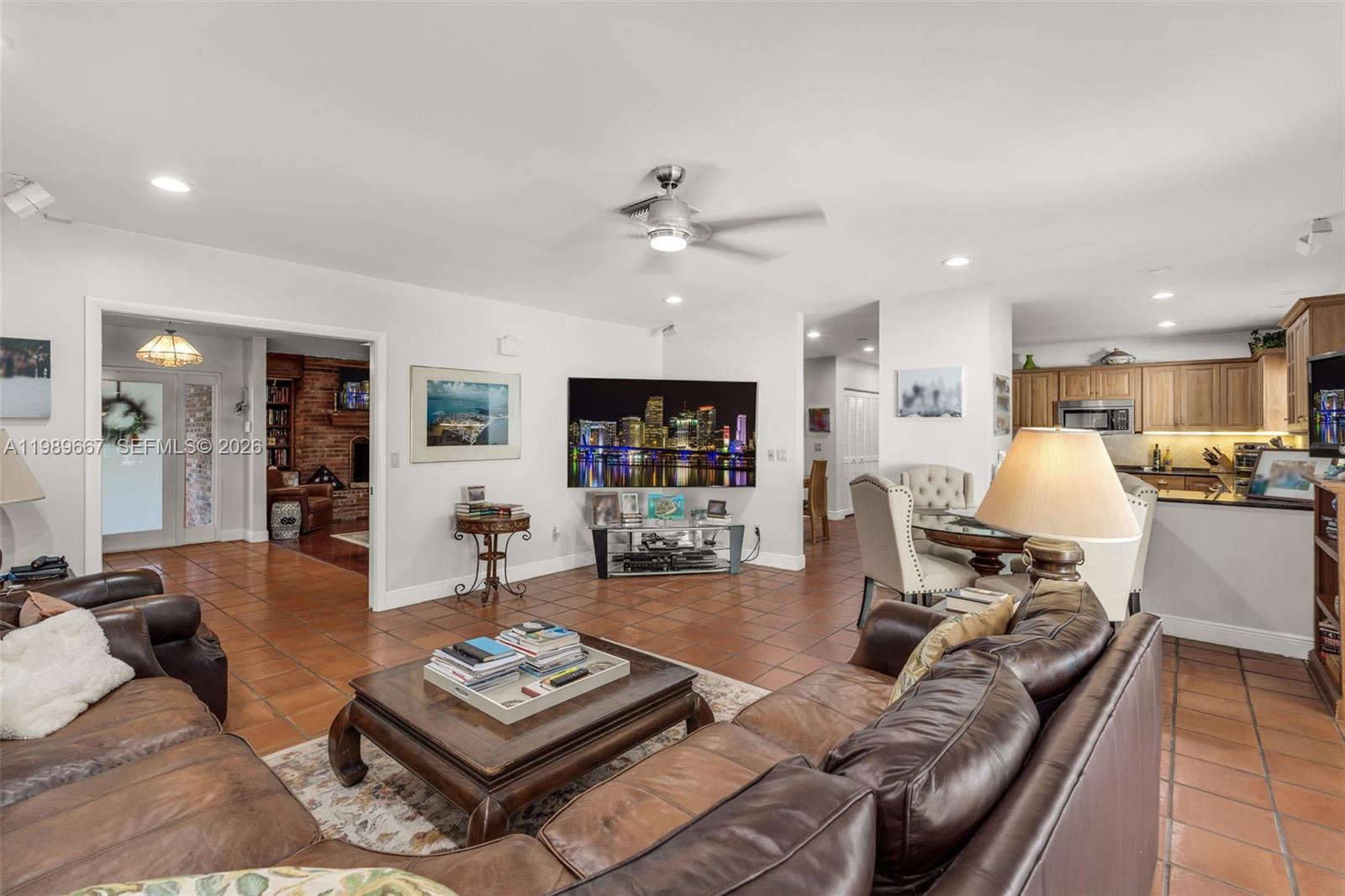 221 Knollwood Dr, Key Biscayne FL 33149