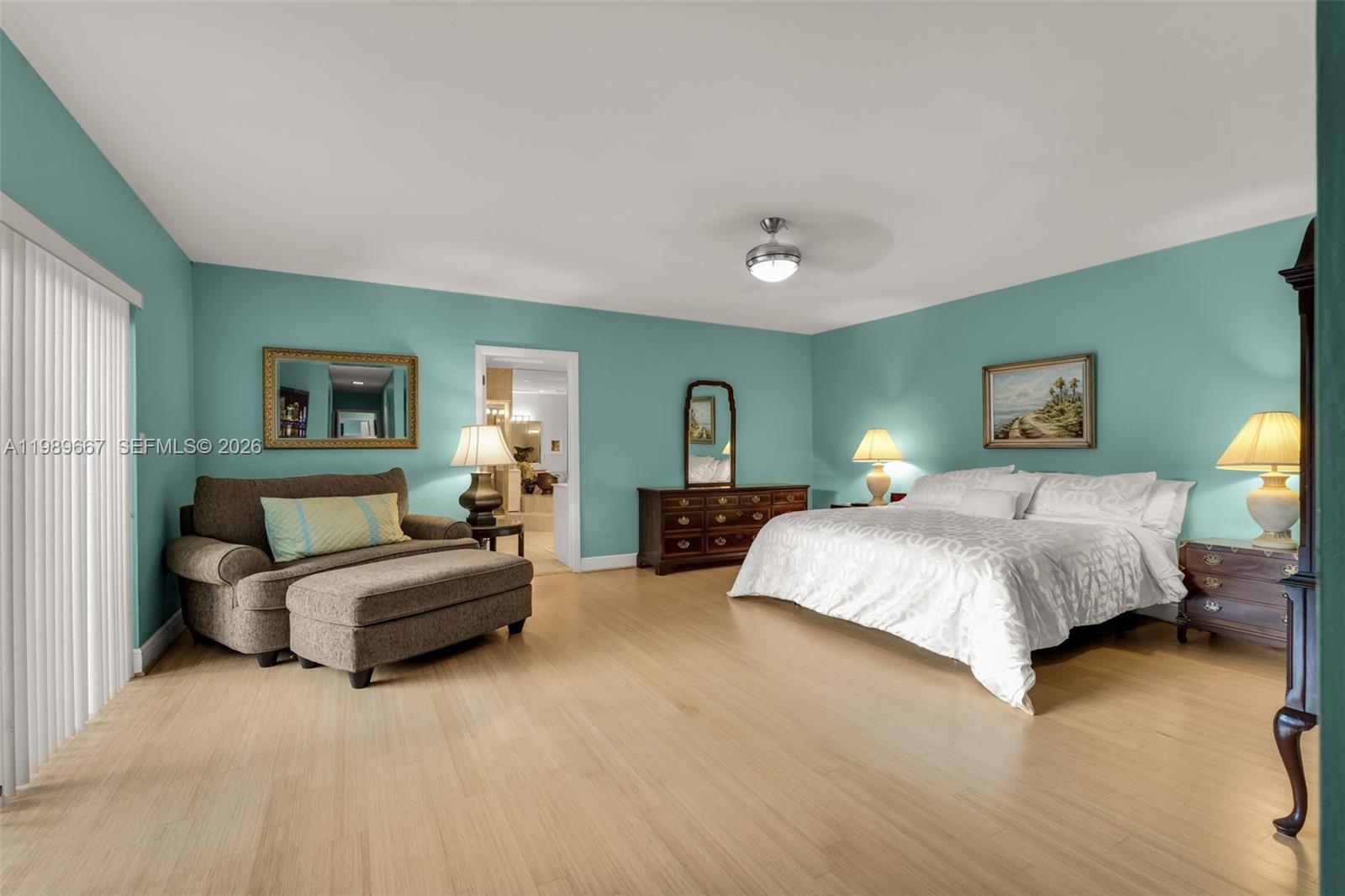 221 Knollwood Dr, Key Biscayne FL 33149