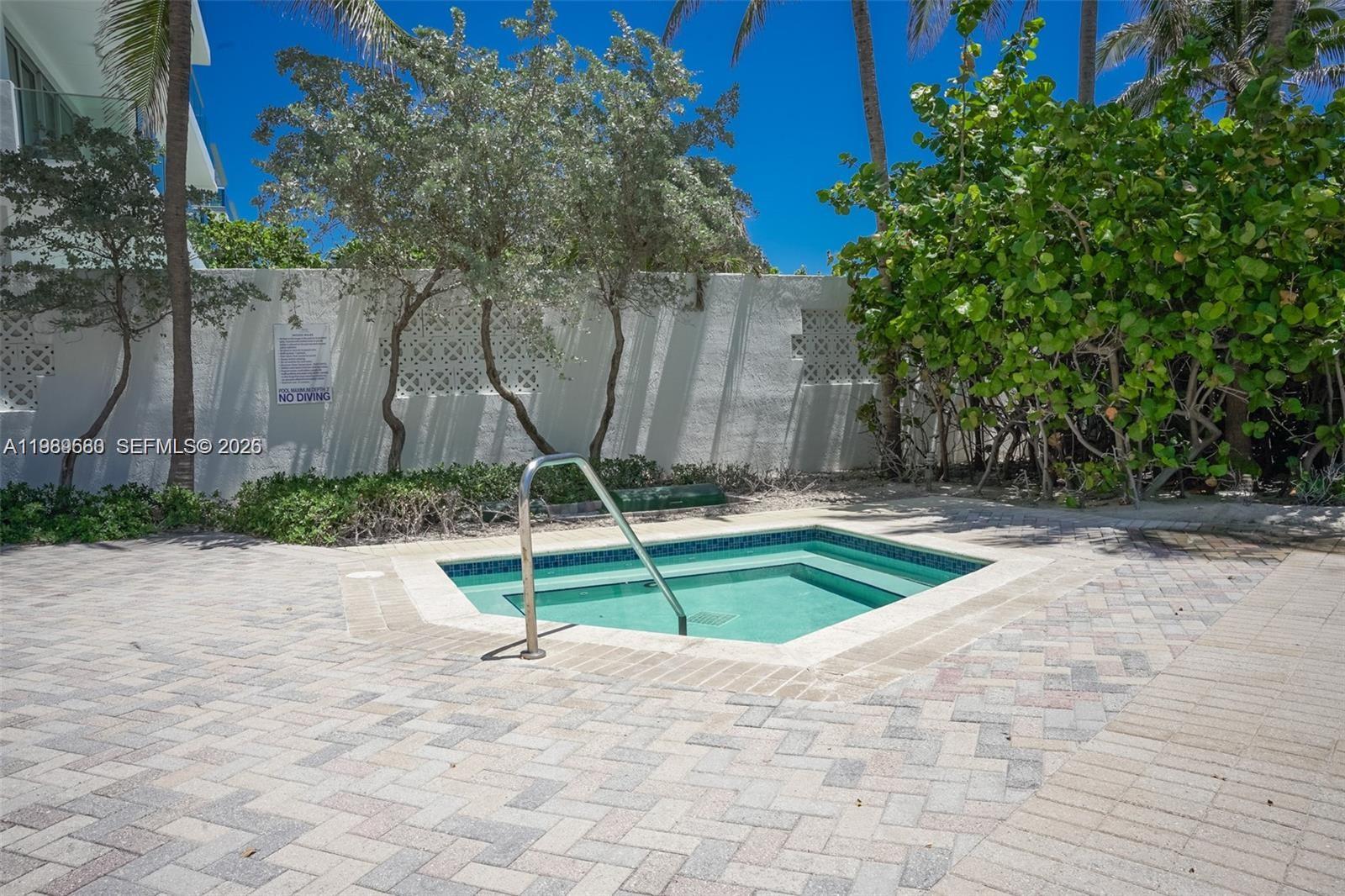 6515 Collins Ave #1709, Miami Beach FL 33141