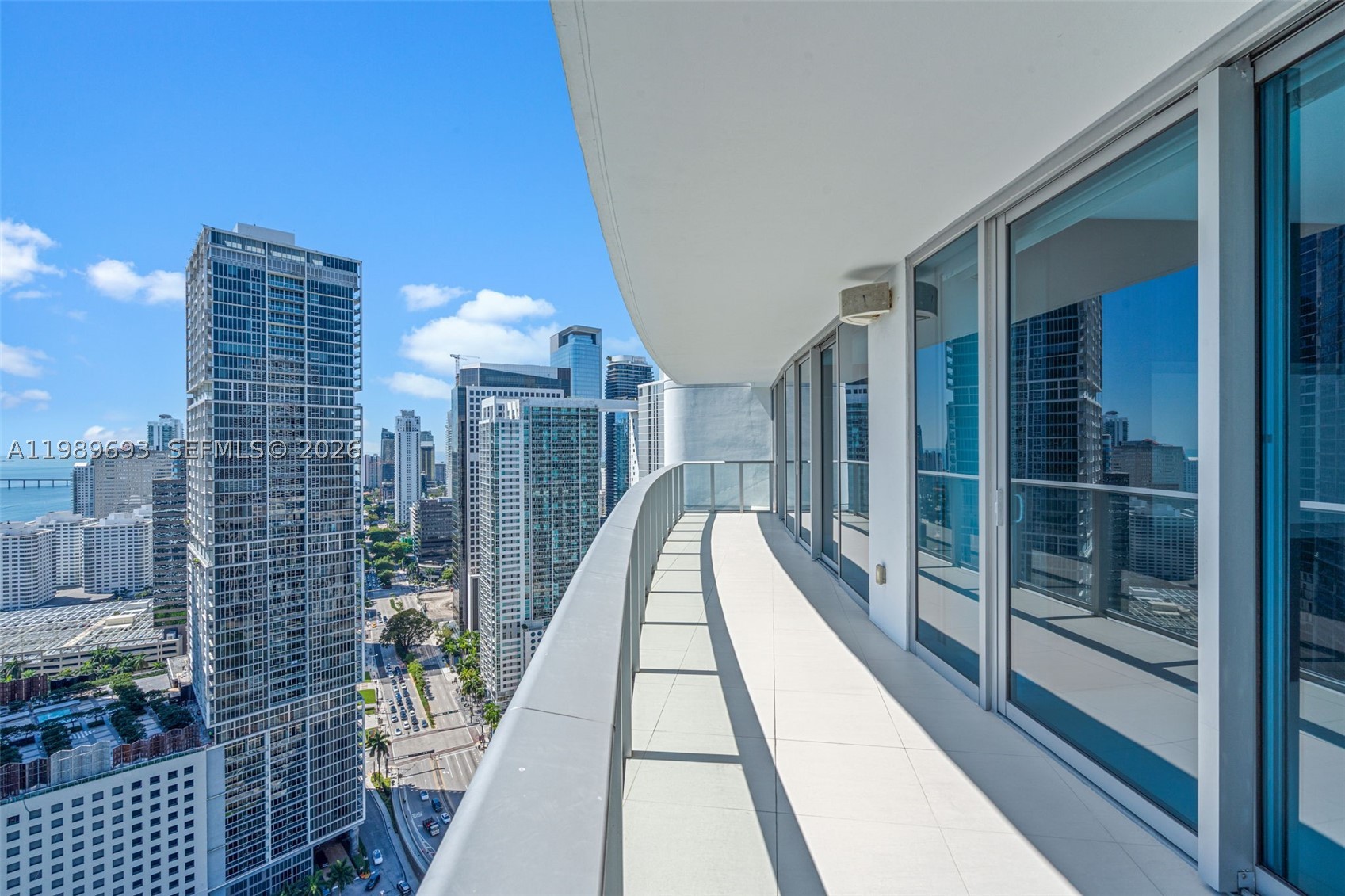 200 Biscayne Boulevard Way #3707, Miami FL 33131