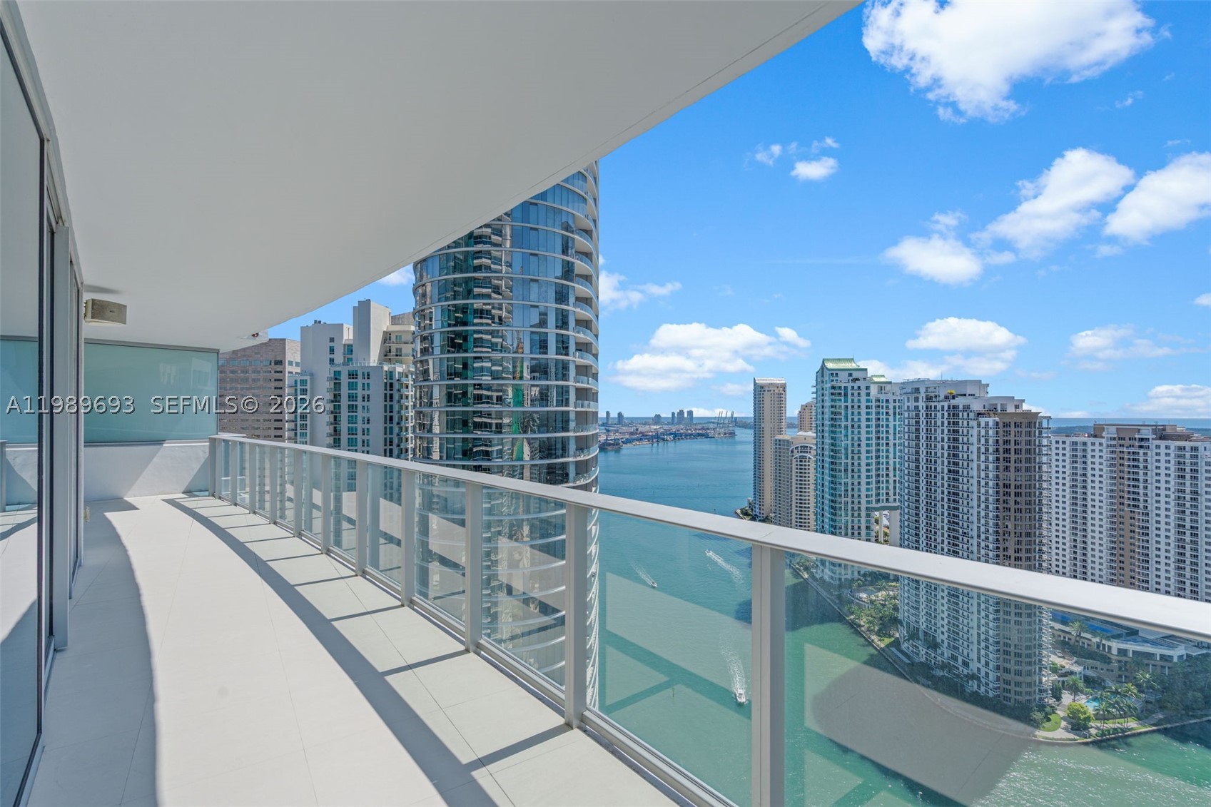 200 Biscayne Boulevard Way #3707, Miami FL 33131