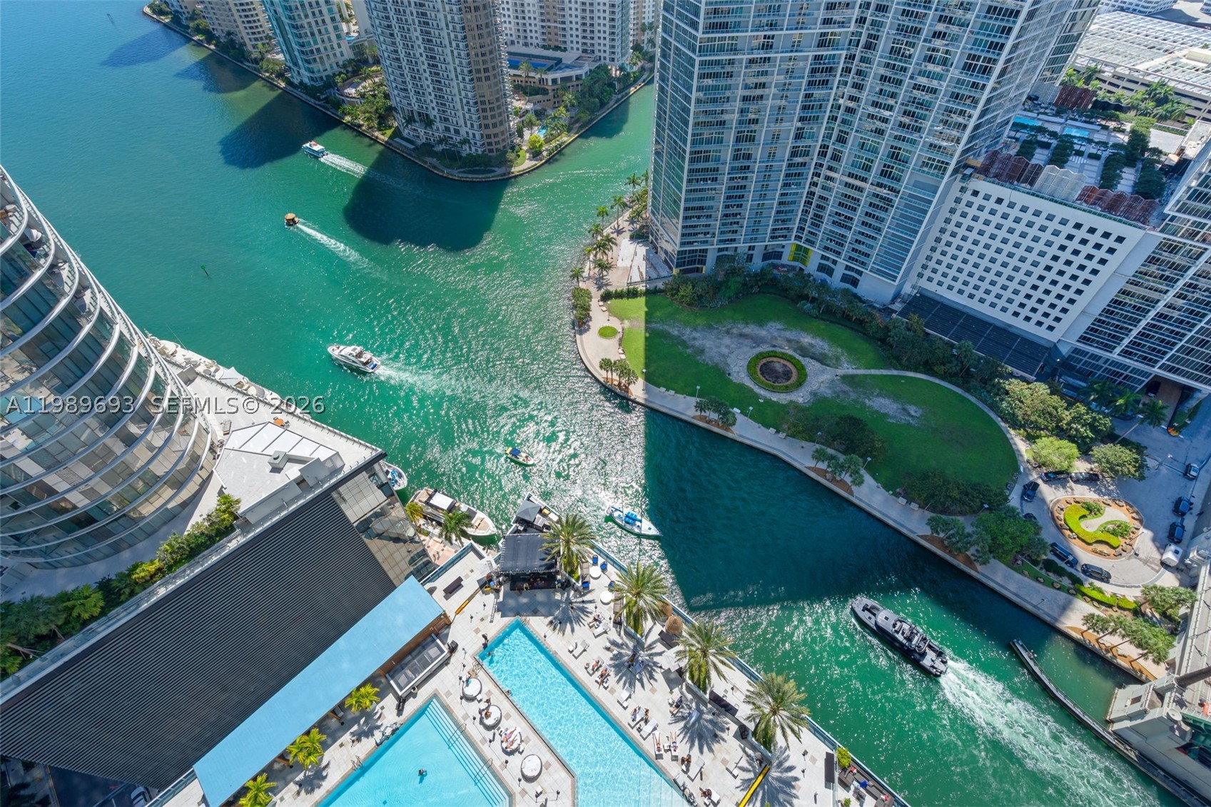 200 Biscayne Boulevard Way #3707, Miami FL 33131